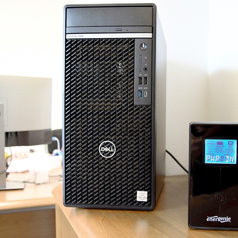 UPS GEMBIRD Line Int. cu sin. simulata, cu management, Tower, LCD, 3000VA/1800W, AVR, 3x Schuko + 3x IEC, baterie 4x 12V/7Ah, incarcare pana la 8h, USB, 2x RJ11, 