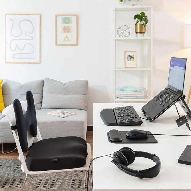 PERNA ERGONOMICA KENSINGTON, pentru scaun, spuma cu emmorie, husa lavabila, negru, 