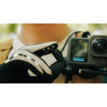 Usa laterala+cablu incarc. wireless GoPro Contacto 