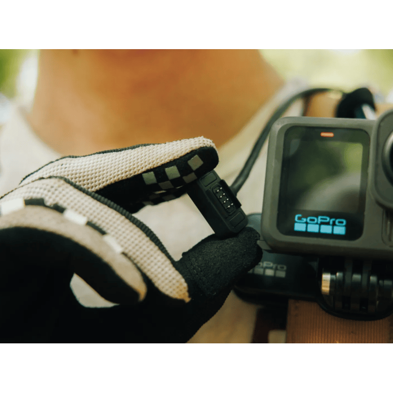 Usa laterala+cablu incarc. wireless GoPro Contacto 