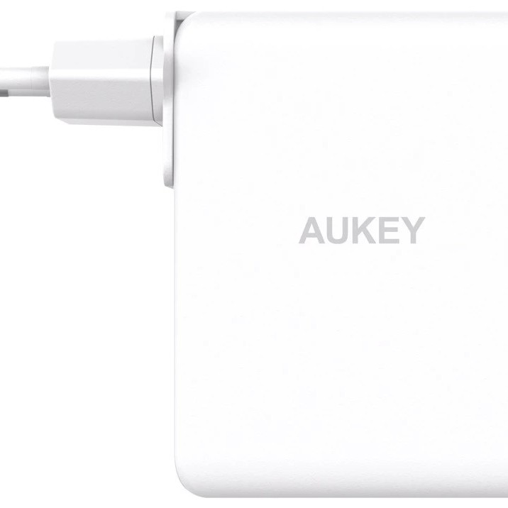 Alimentator retea Aukey, PA-B7O WH, 140W, fast charge, 2 x USB-C, 1 x USB-A, alb, 