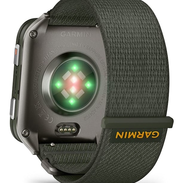 Smartwatch Venu X1 Moss with Titanium Caseback and Moss ComfortFit Nylon Band 