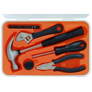 TRUSA scule SPACER contine 1 x ciocan, 1 x patent, 1 x surubelnita, 12 x capete surubelnita, 1 x cheie reglabila, 1 x protectie cauciuc ciocan, 1 x cutie transport si depozitare 