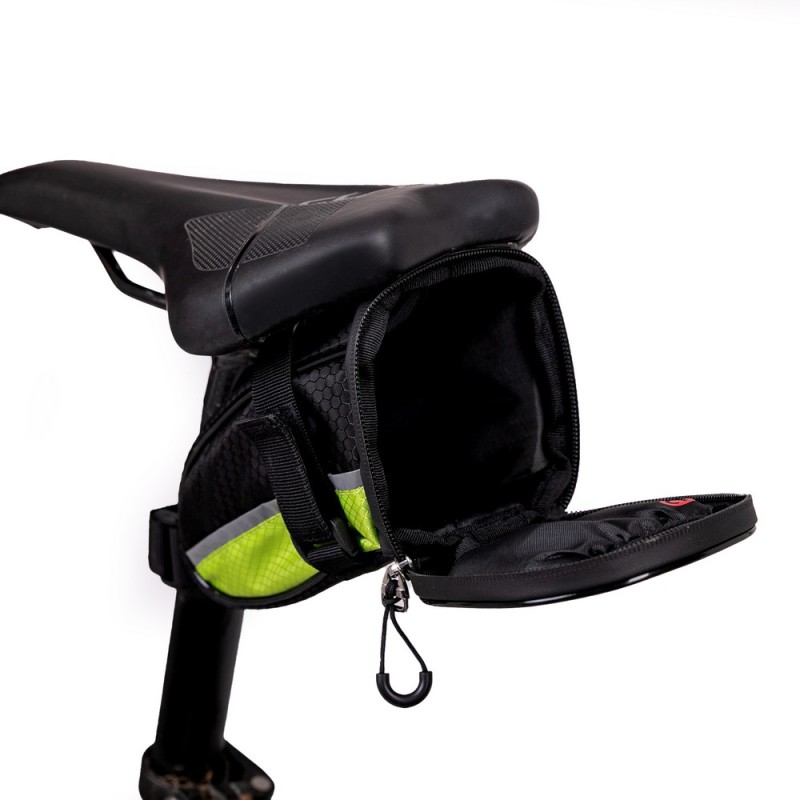 GEANTA reflectorizanta SPACER pentru Bicicleta, cu semnalizare LED prin telecomanda si de montat la sa, 
