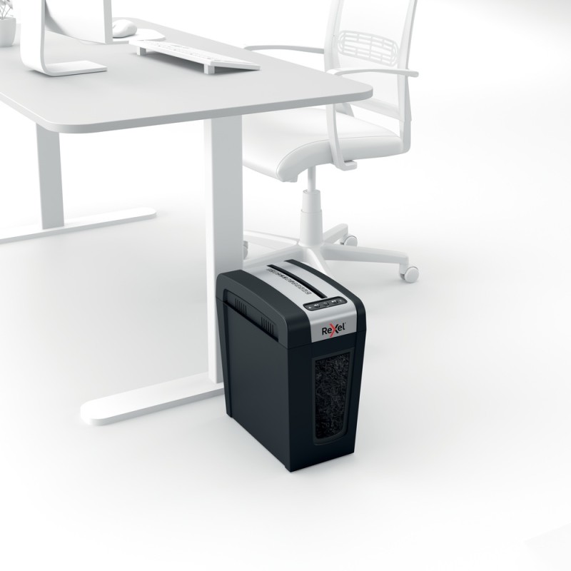 Distrugator manual documente Rexel SECURE MC4 Slim,  4 coli, P5, micro-cut (tip particule), cos  14 litri, negru-argintiu, 